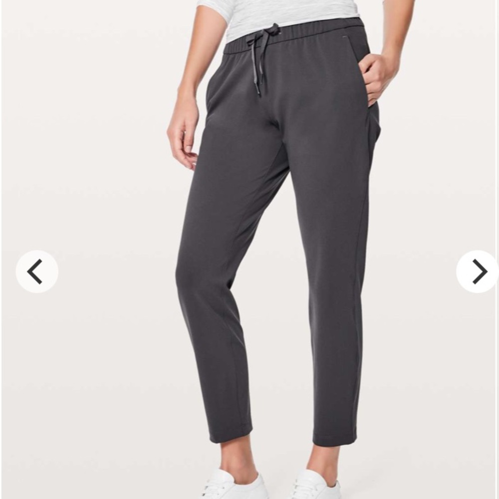 Lululemon Women’s On the Fly Cropped Pants, Size 8 in Heather Gray